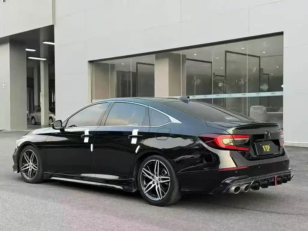 Honda Accord 2022 — фото 9