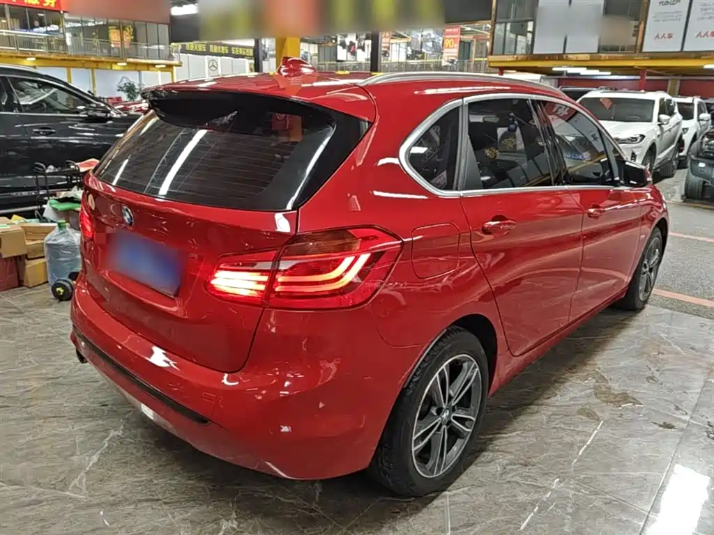 BMW 2 Series Active Tourer 2018 — фото 7