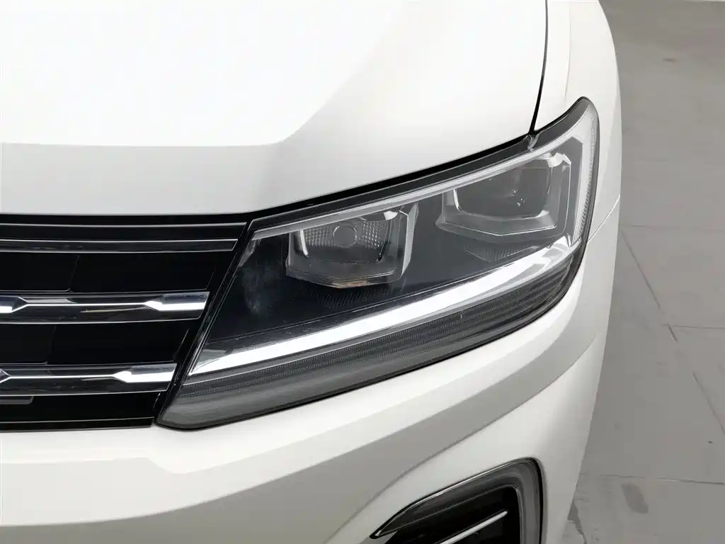 Volkswagen Tiguan L PHEV 2020 — фото 7