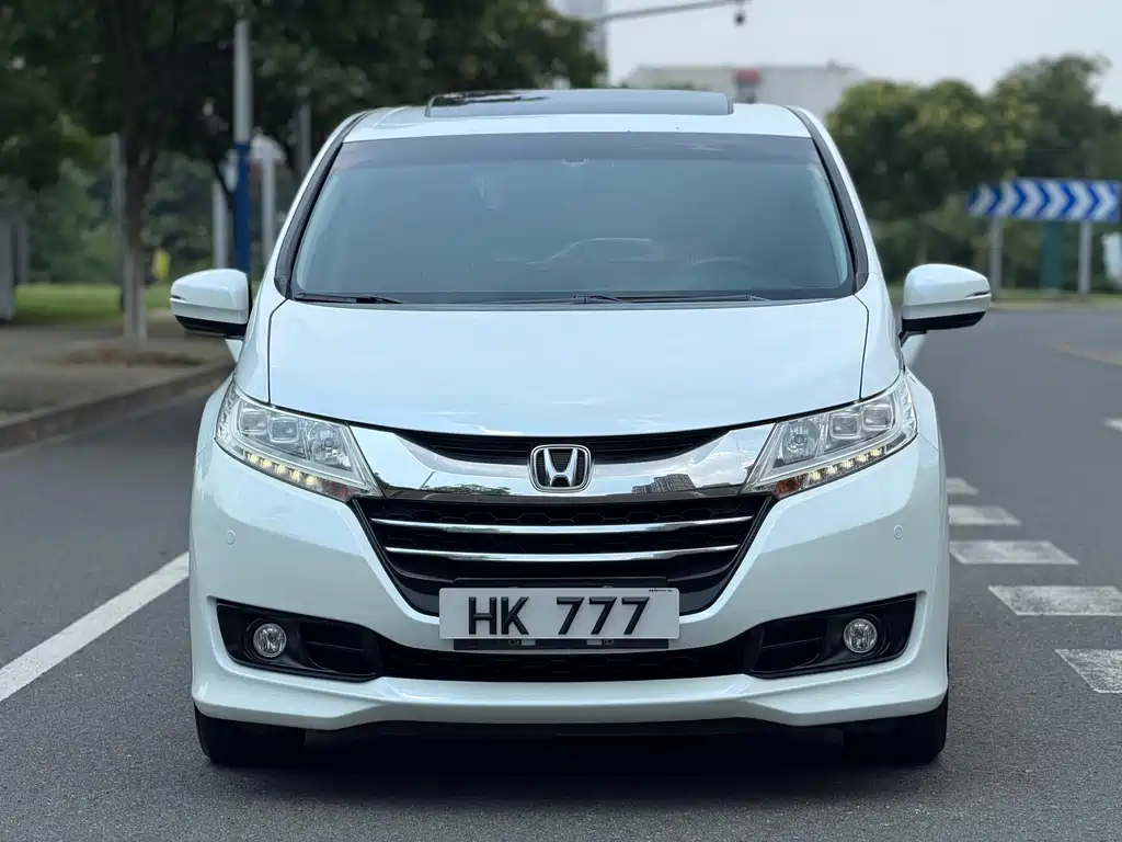 Honda Odyssey 2018 — фото 1