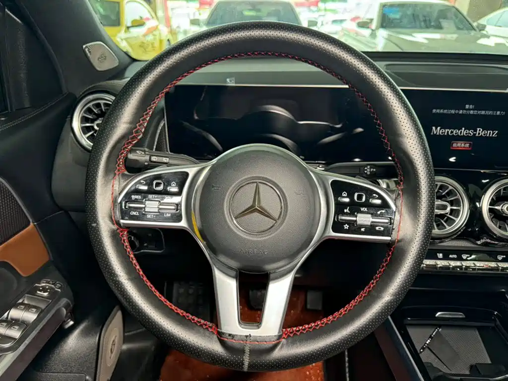 Mercedes-Benz GLB 2020 — фото 15