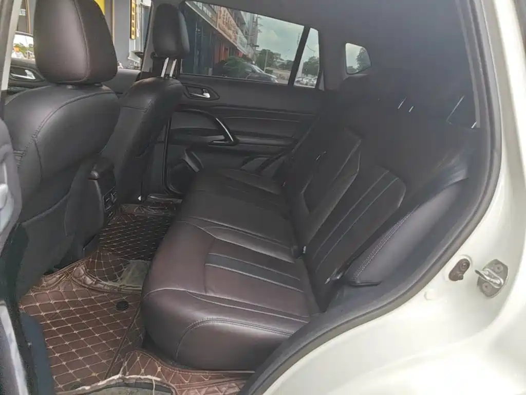 GAC Motor Trumpchi GS4 2018 — фото 17