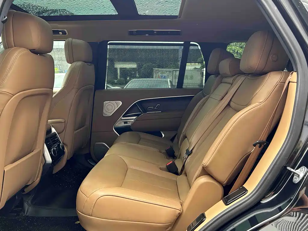 Land Rover Range Rover 2023 — фото 14
