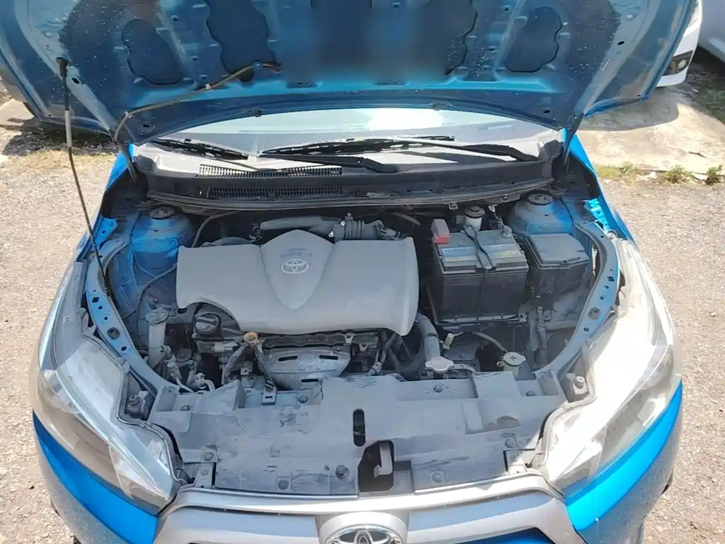 Toyota Yaris L 2015 — фото 16