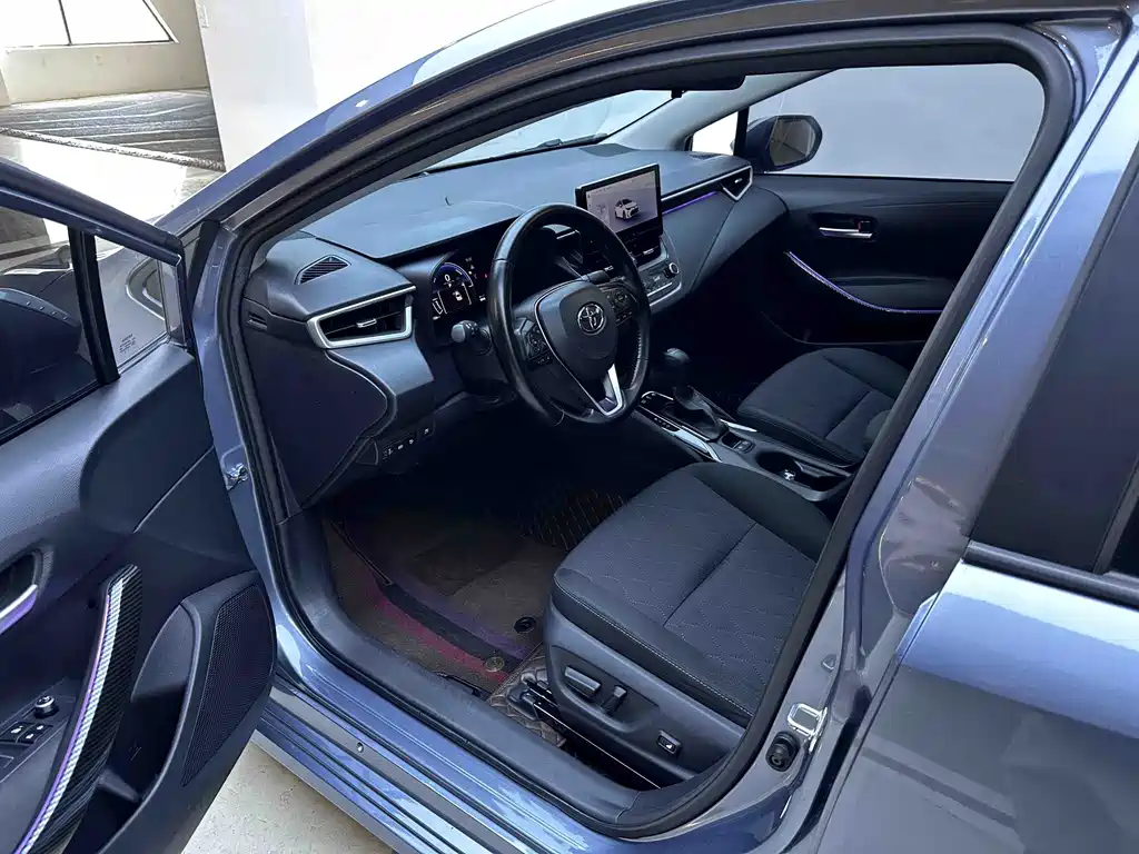 Toyota Corolla 2023 — фото 11