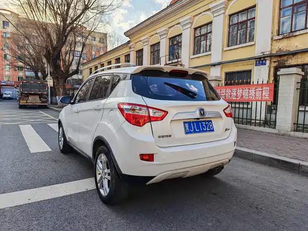Changan CS35 2016
