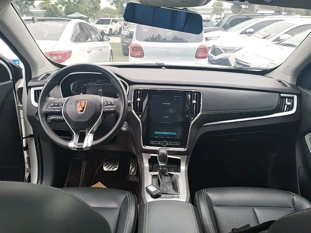 Roewe RX5 2018 — фото 10