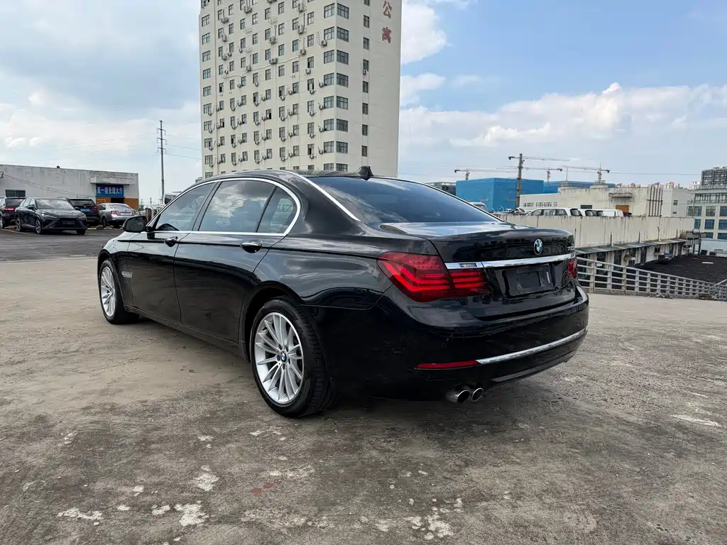 BMW 7 Series 2015 — фото 7