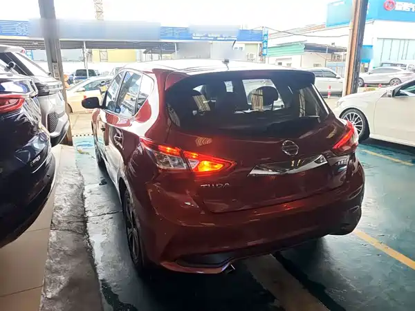 Nissan Tiida 2016