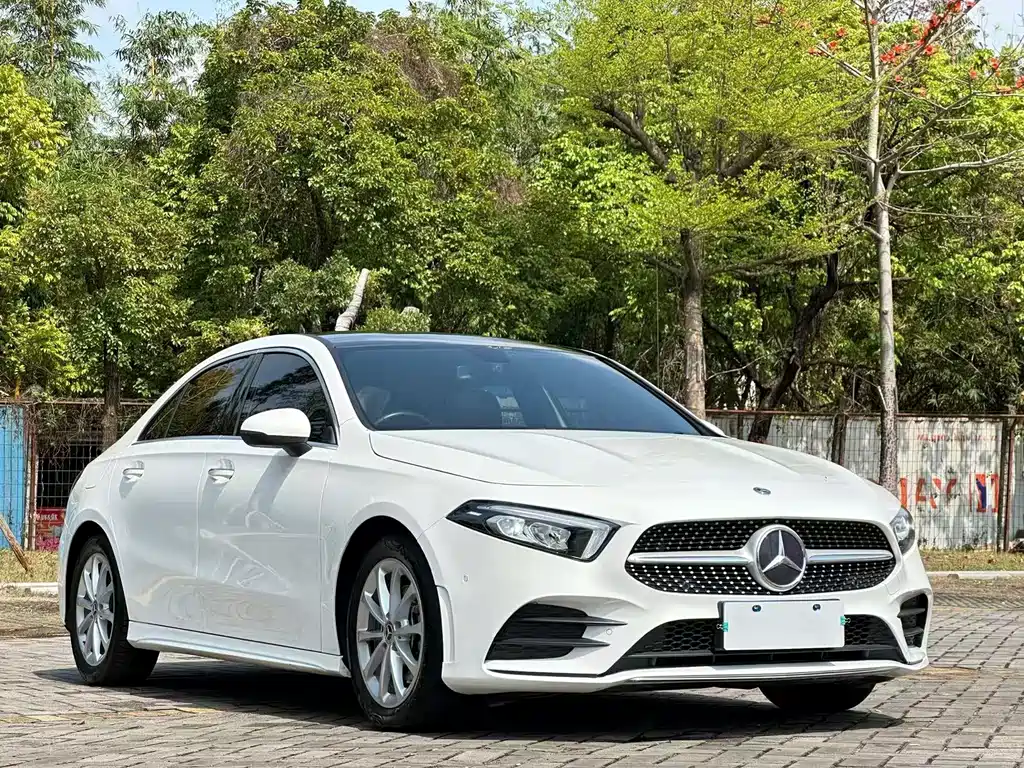 Mercedes-Benz A-Class 2020 — фото 3