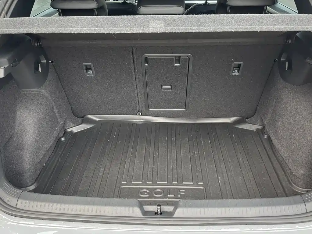 Volkswagen Golf 2023