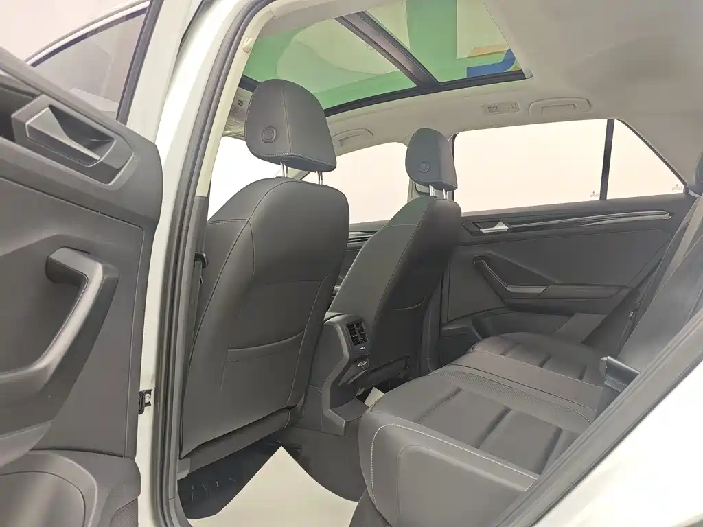 Volkswagen T-Roc 2020 — фото 17
