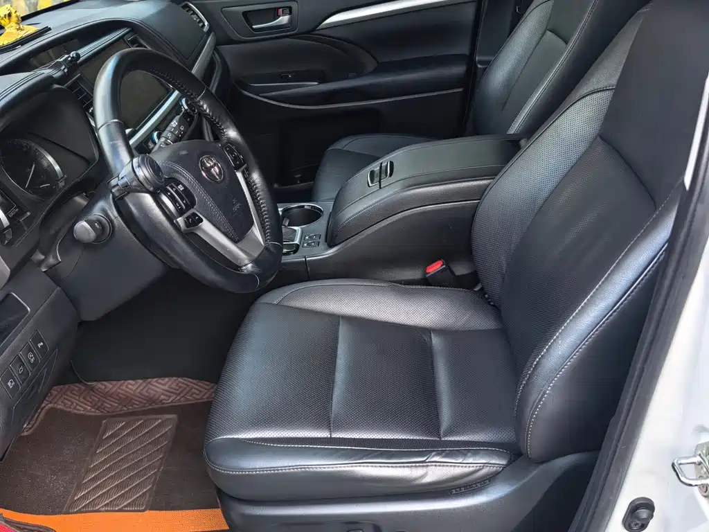Toyota Highlander 2020