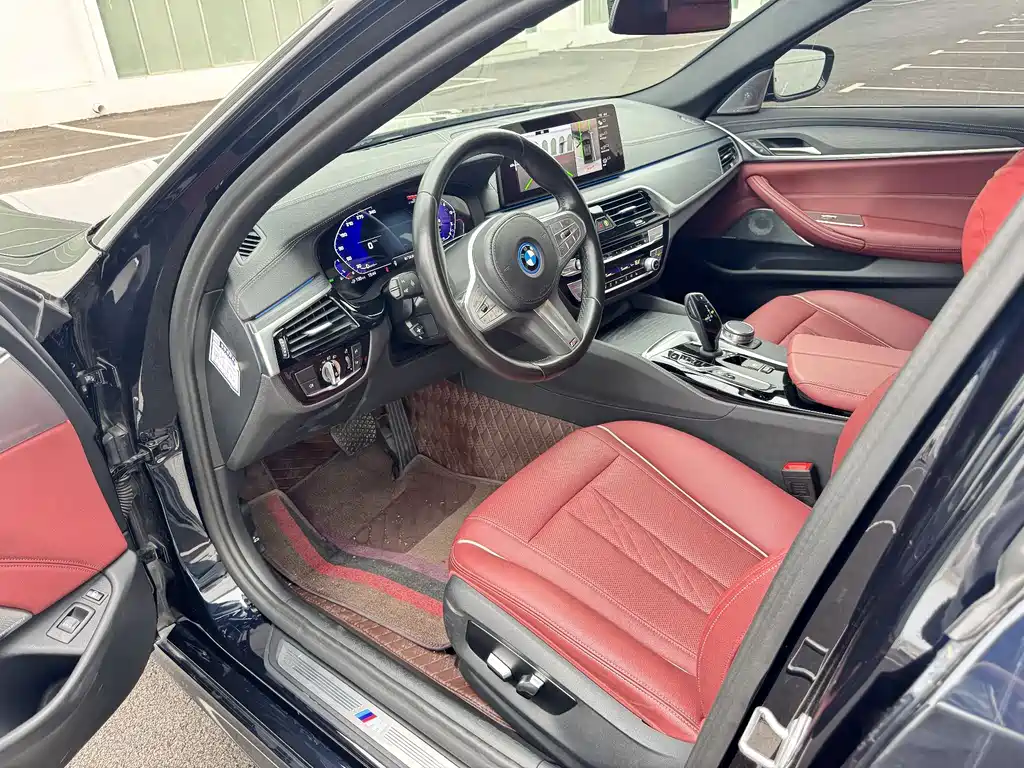 BMW 5 Series New Energy 2023 — фото 4