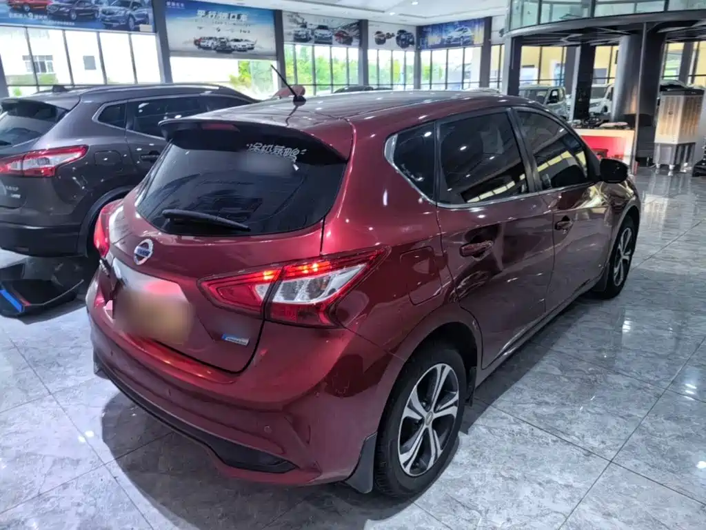 Nissan Tiida 2018 — фото 7