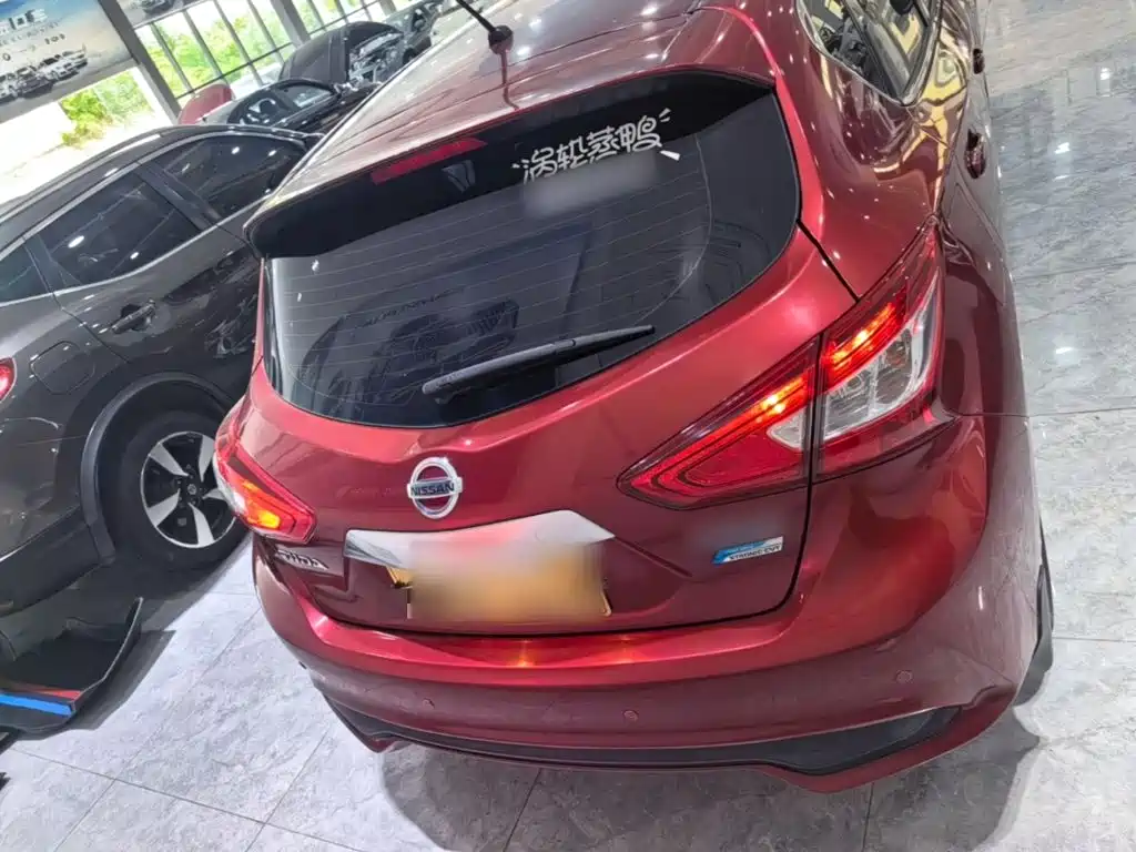 Nissan Tiida 2018 — фото 6