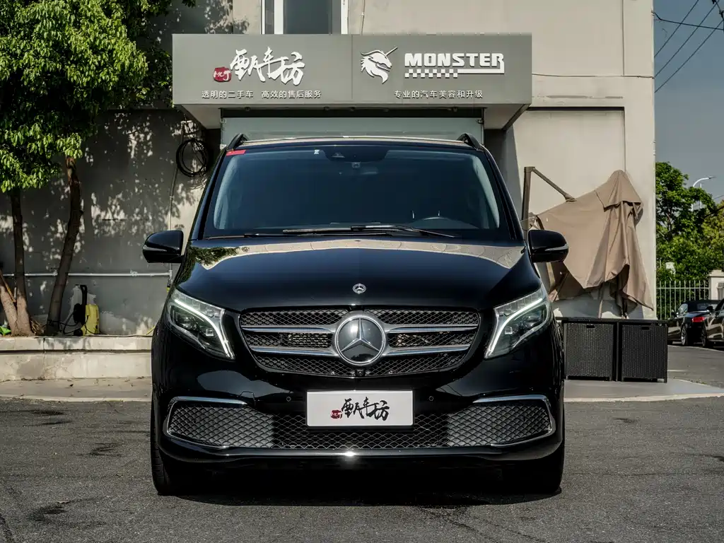 Mercedes-Benz V-Class 2022 — фото 2
