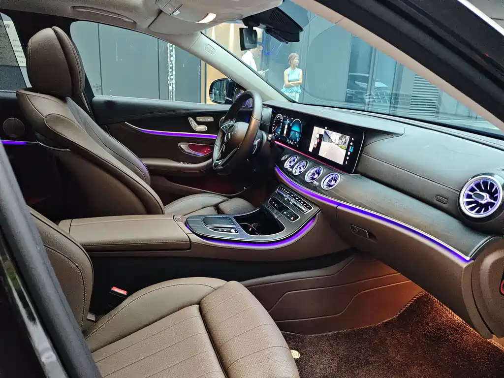 Mercedes-Benz E-Class 2021 — фото 16