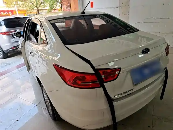 Ford Escort 2017