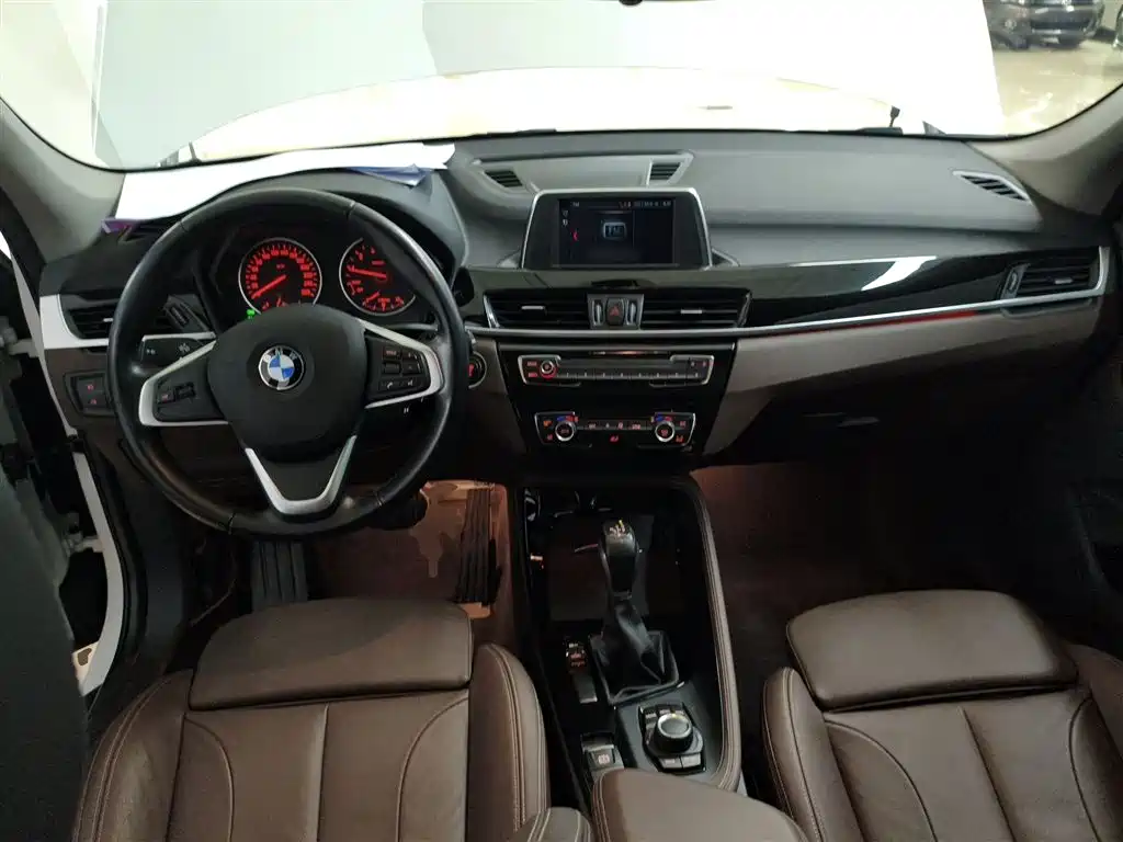 BMW X1 2017 — фото 6