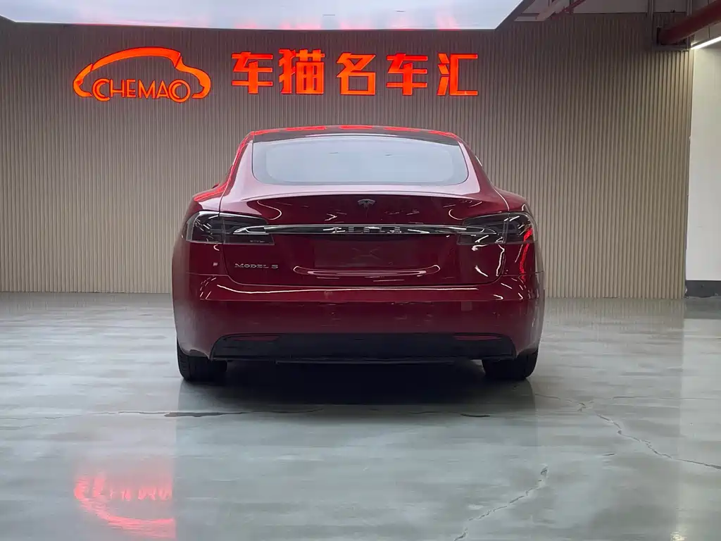 Tesla Model S 2017 — фото 15