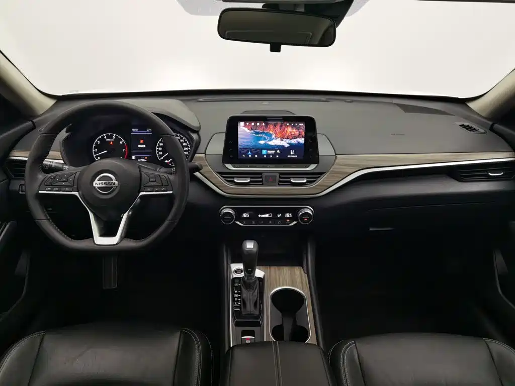 Nissan Teana 2021