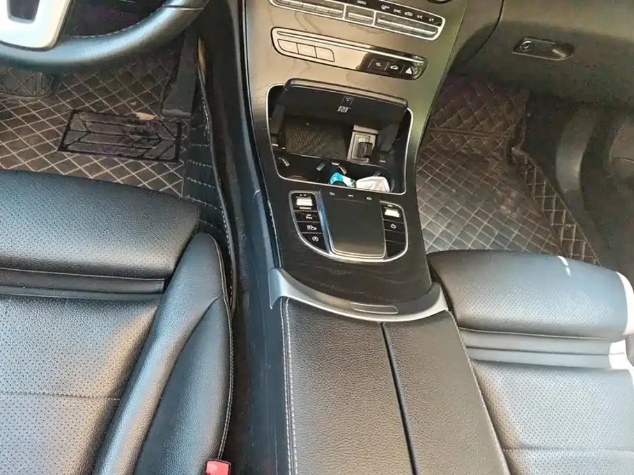 Mercedes-Benz C-Class 2019 — фото 16