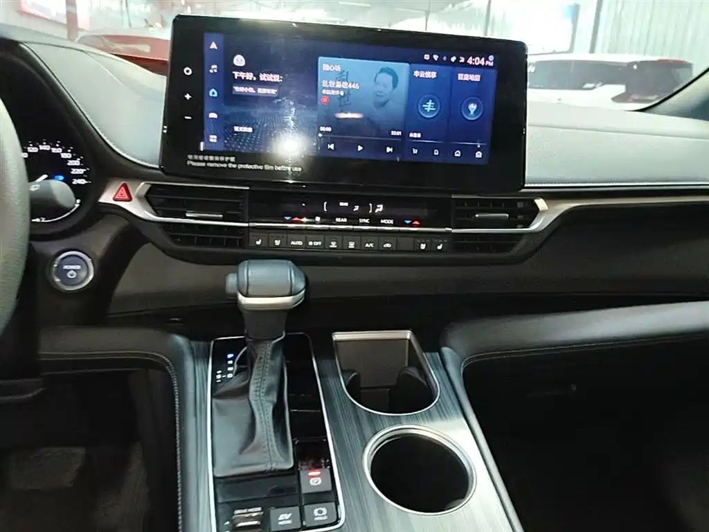 Toyota Sienna 2023 — фото 13