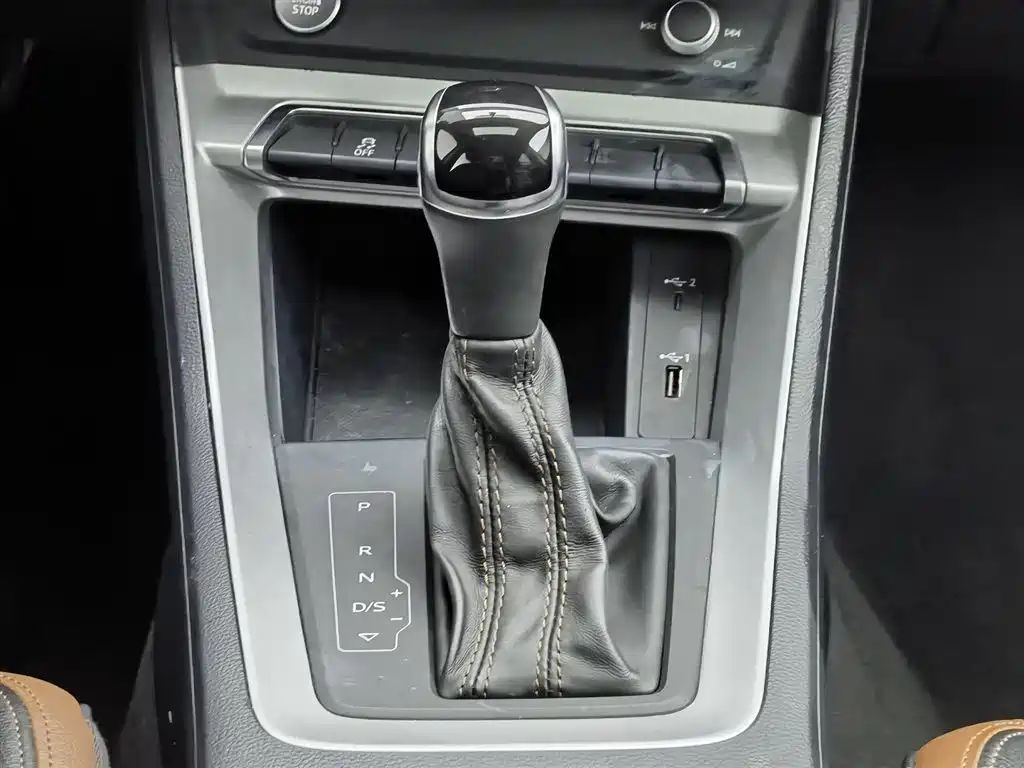 Audi Q3 2020 — фото 13