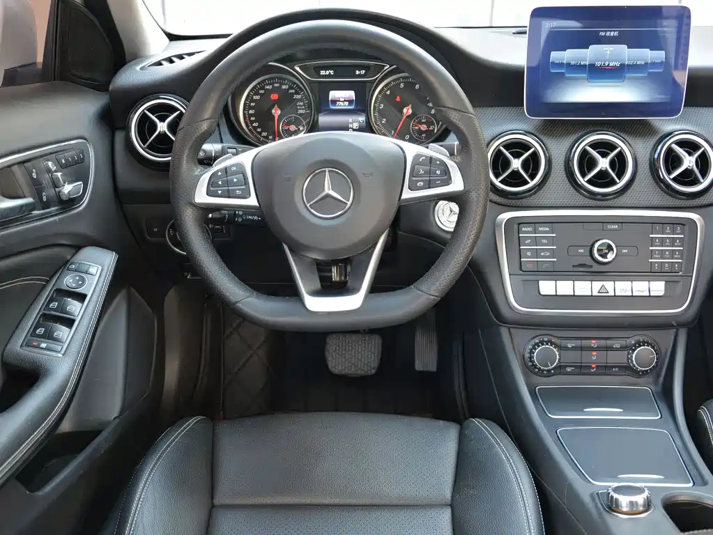 Mercedes-Benz GLA 2019 — фото 11