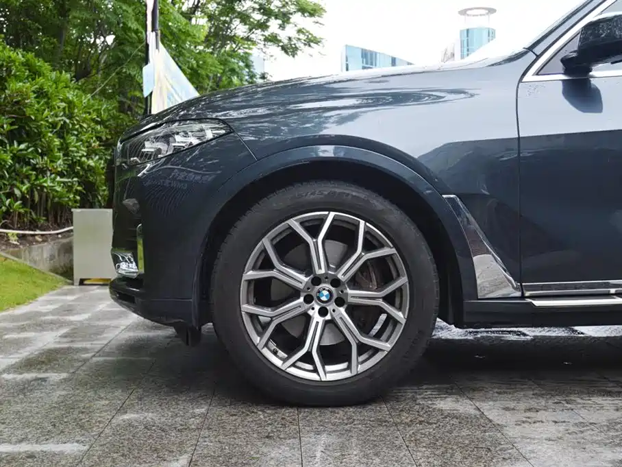 BMW X7 2021