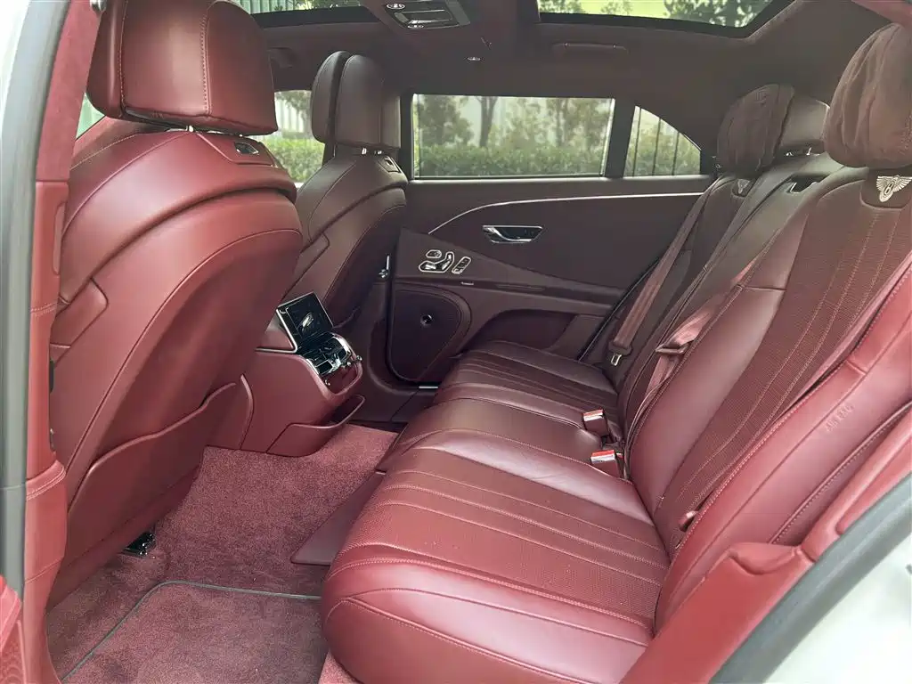 Bentley Flying Spur 2021 — фото 15
