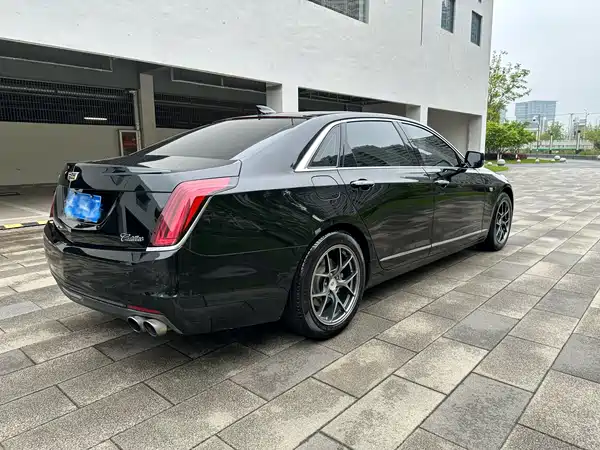 Cadillac CT6 2017