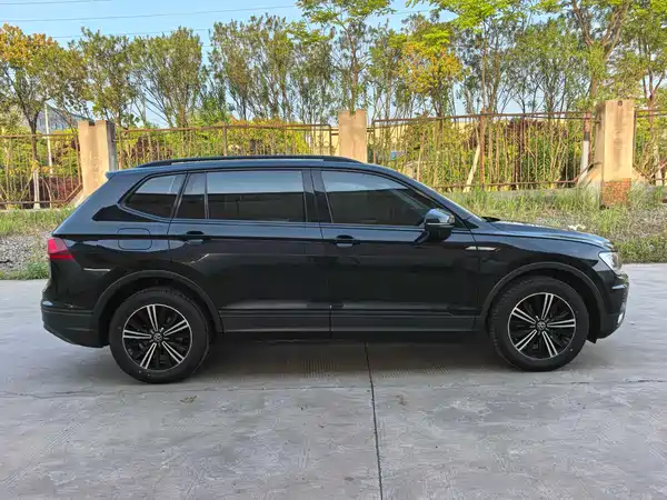 Volkswagen Tiguan L 2021