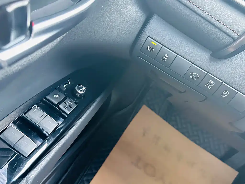 Toyota Camry 2021 — фото 18