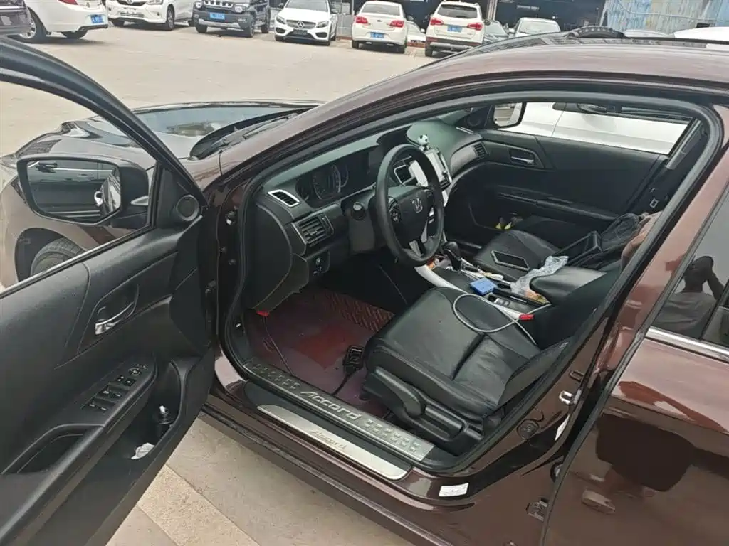 Honda Accord 2015 — фото 16