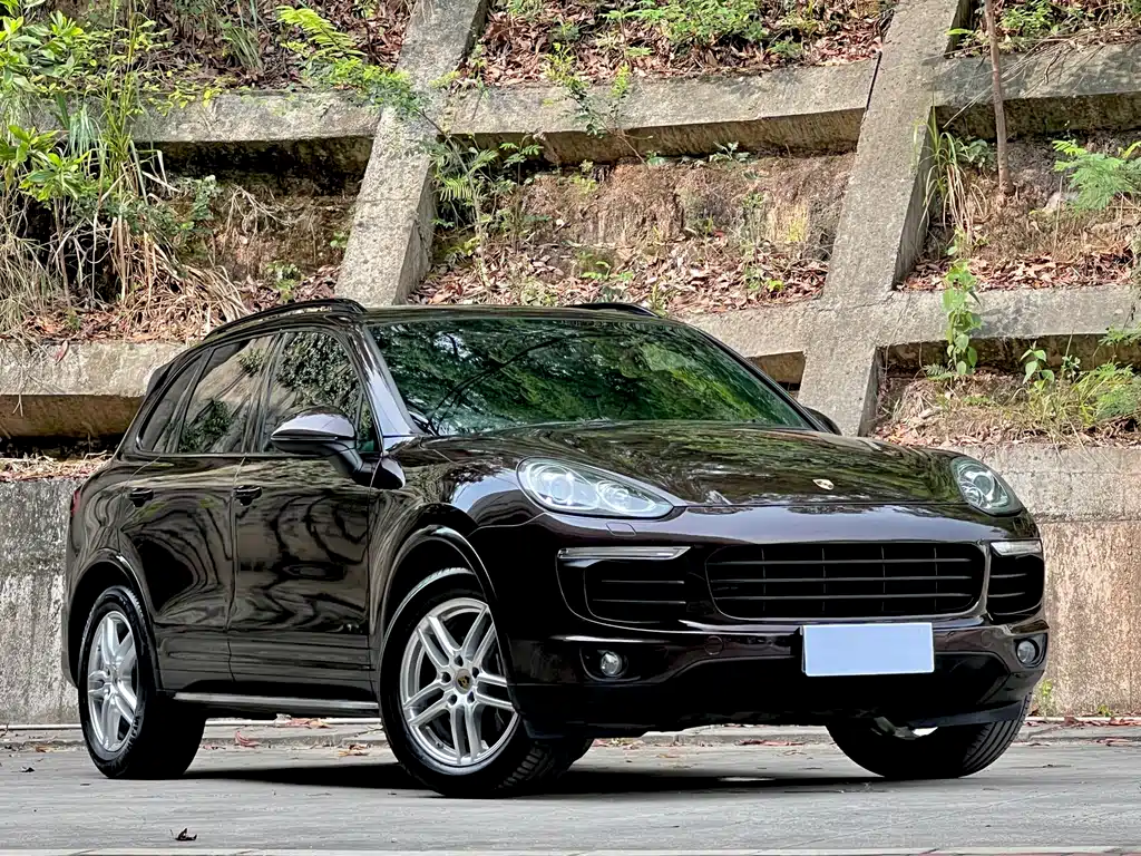 Porsche Cayenne 2017 — фото 3