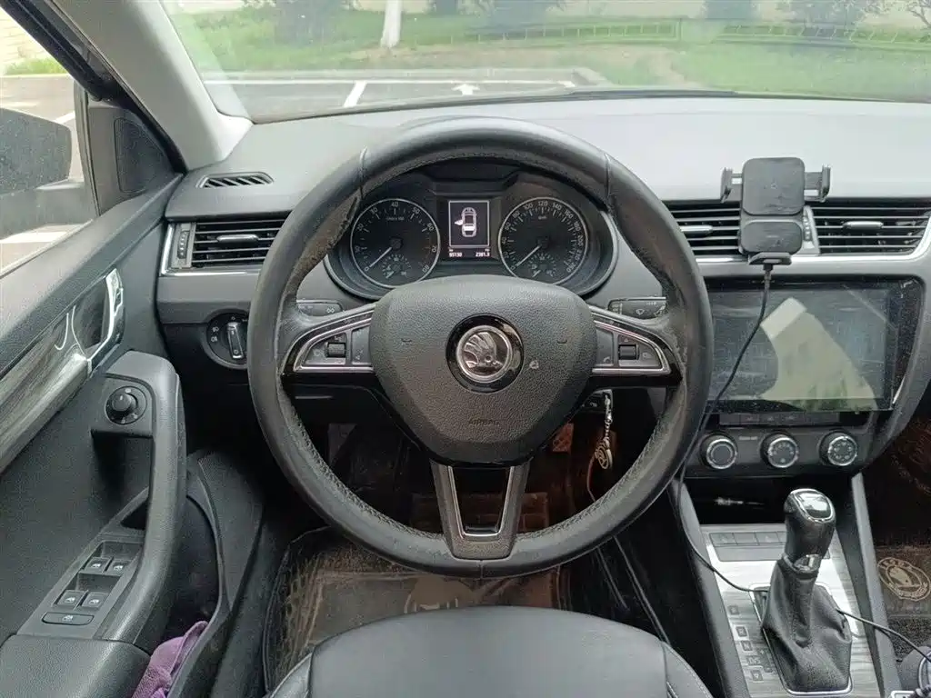 Skoda Octavia 2016 — фото 6