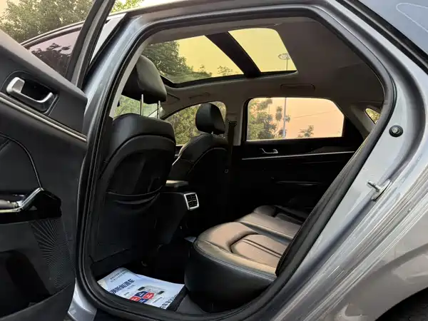 Kia K5 2021