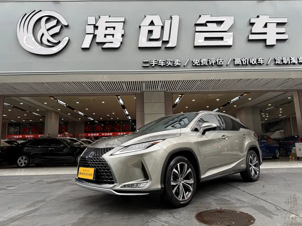 Lexus RX 2020 — фото 1