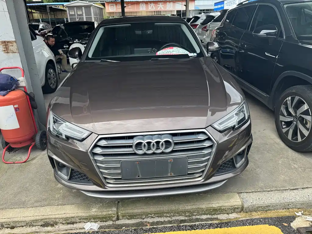 Audi A4L 2019