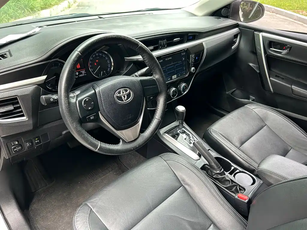 Toyota Corolla 2016 — фото 10
