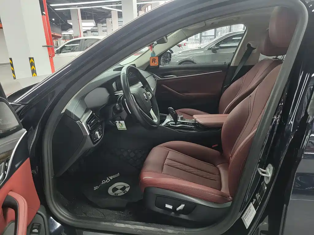 BMW 5 Series 2023