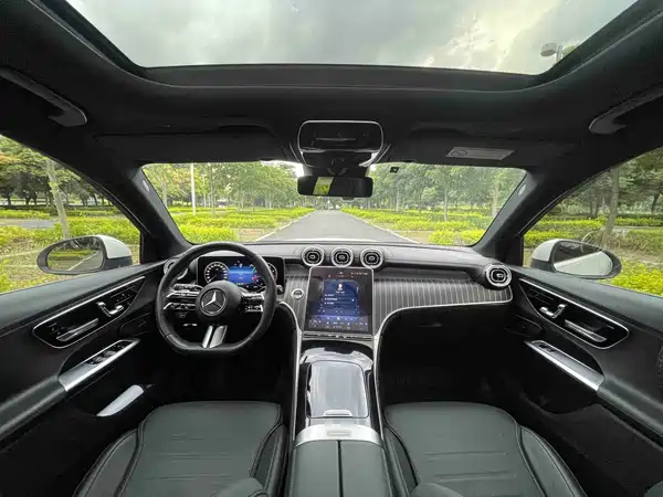 Mercedes-Benz GLC 2023