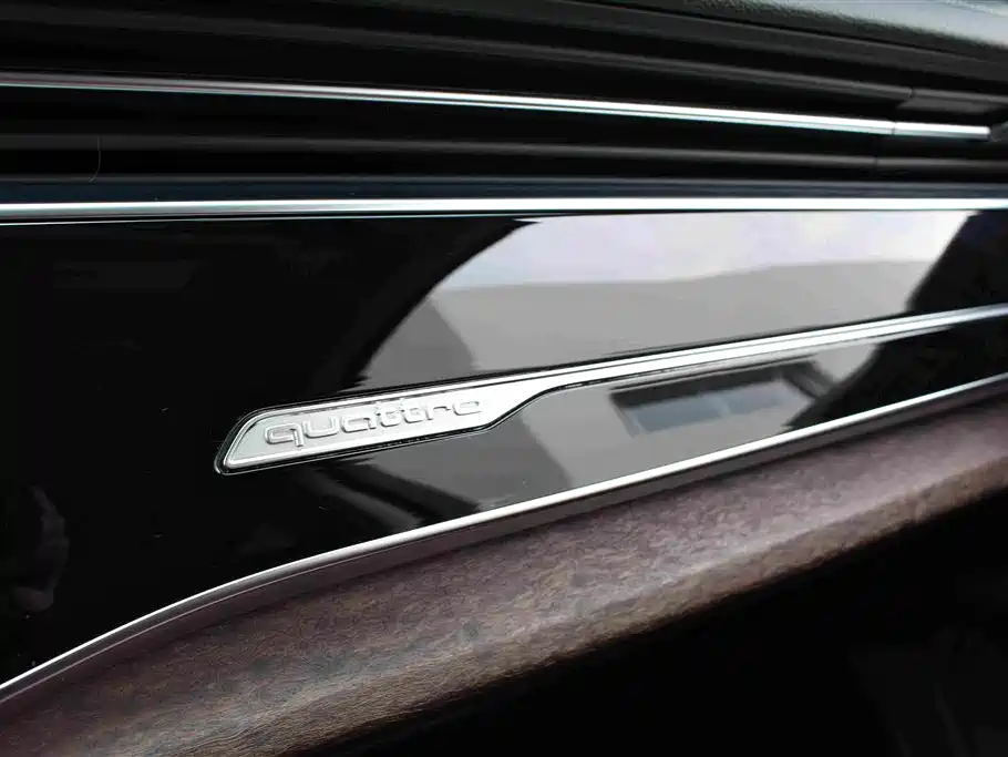 Audi Q7 2024 — фото 15