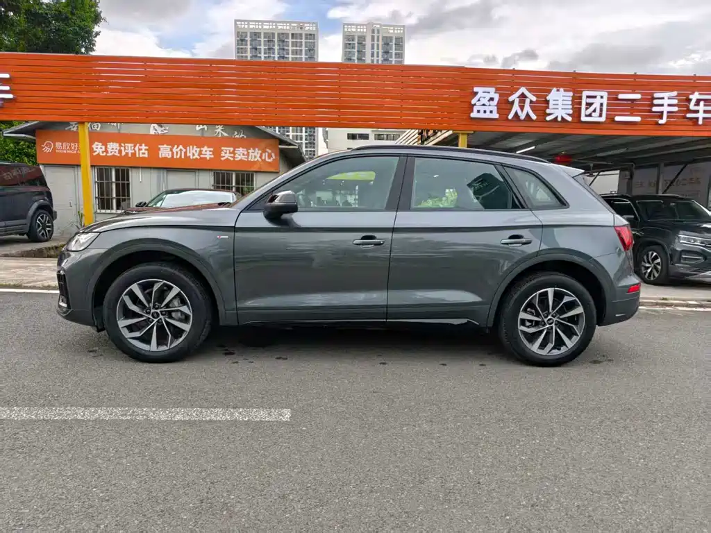 Audi Q5L 2023 — фото 4