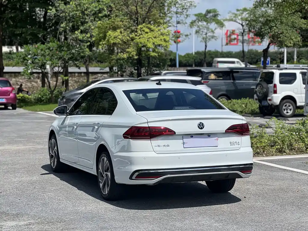 Volkswagen Bora 2023