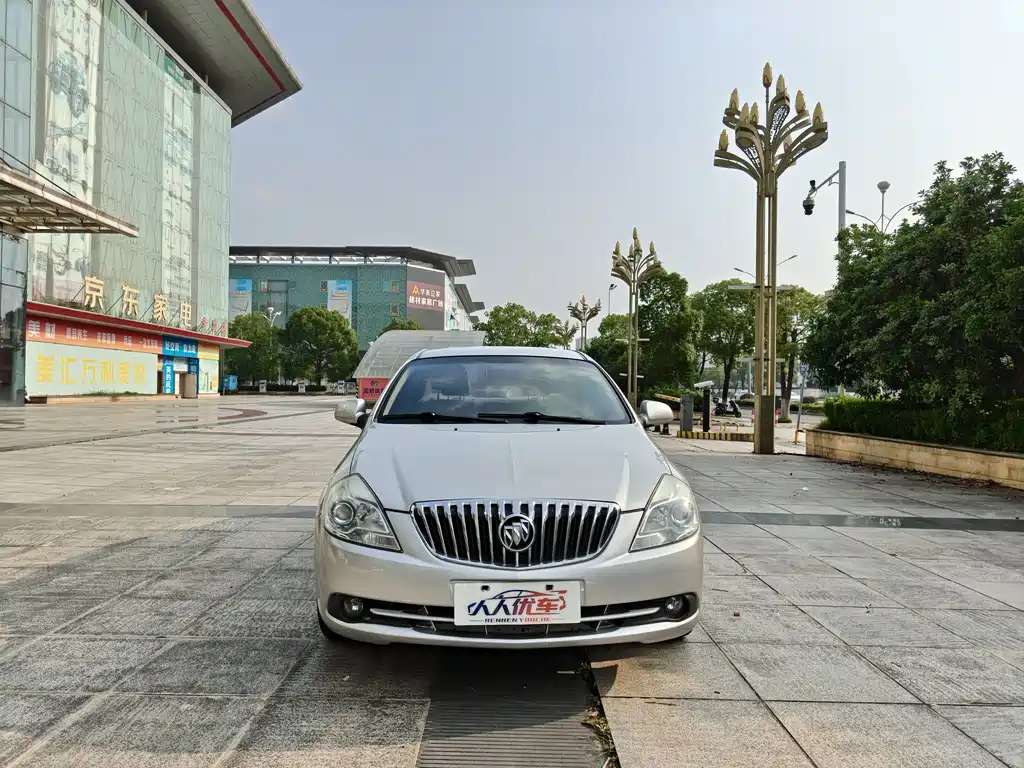 Buick Excelle 2013 — фото 8