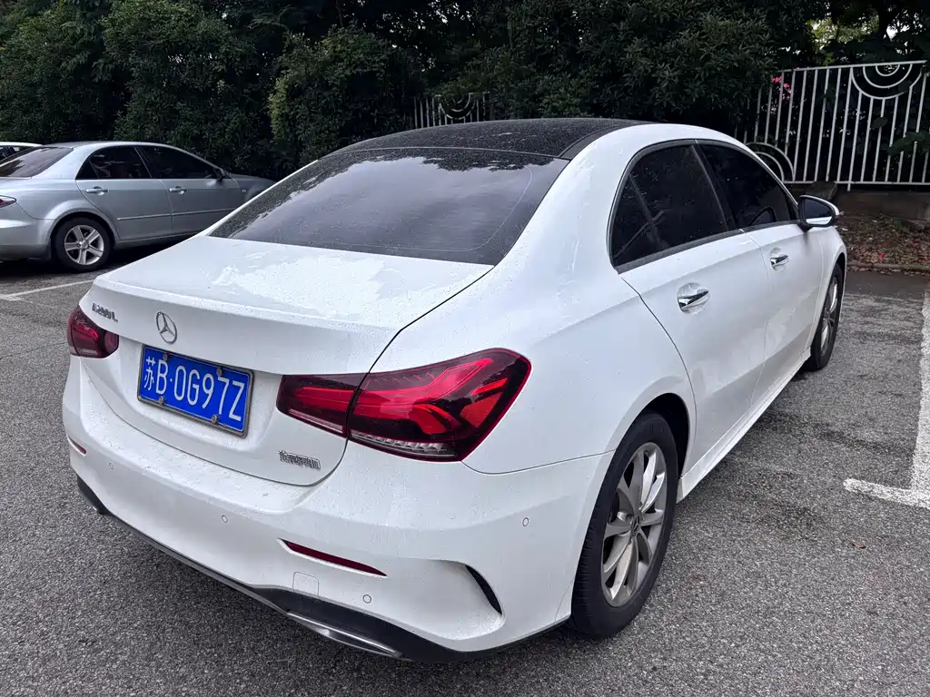 Mercedes-Benz A-Class 2022 — фото 6