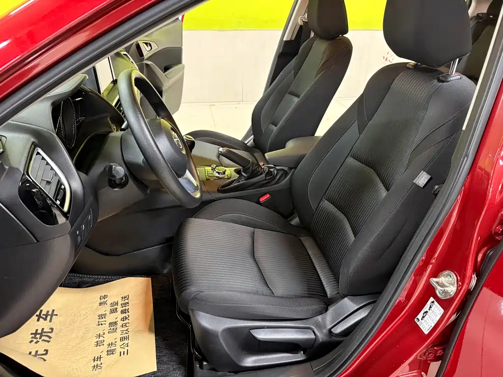 Mazda 3 Axela 2015 — фото 12